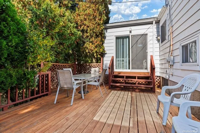 $749,000 | 3 Capri Gate, Plainview, NY 11803