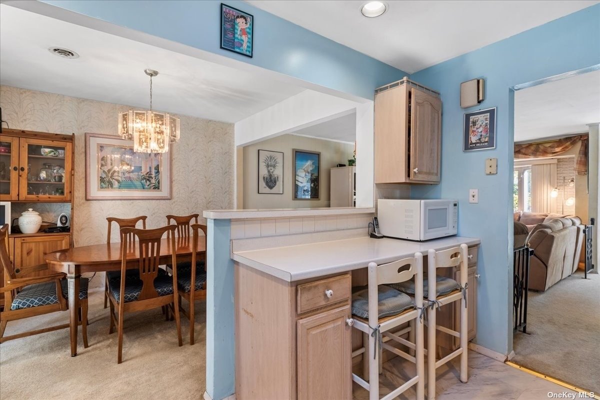 3 Capri Gate Plainview, NY 11803 - Photo 6 of 30