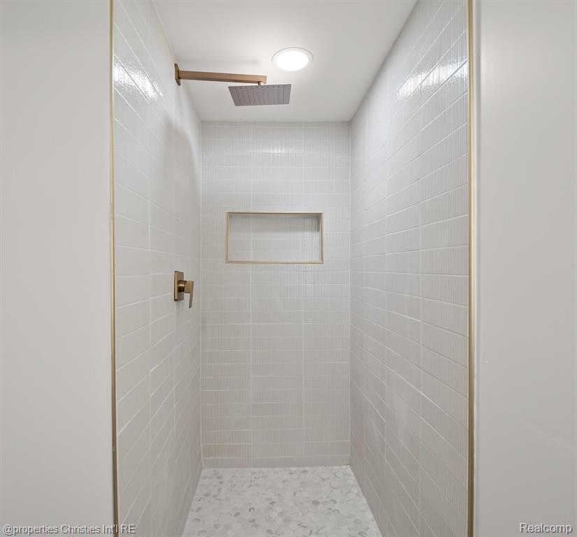 4109 Grandview Road Royal Oak, MI 48073 - Photo 23 of 25 Gallery Image 23