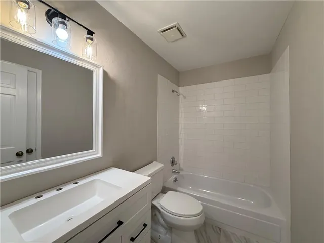 $600,000 | 5062 Bridgeport Lane Northwest, Peachtree Corners, GA 30092