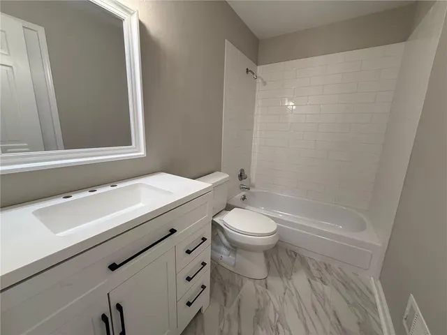 $600,000 | 5062 Bridgeport Lane Northwest, Peachtree Corners, GA 30092