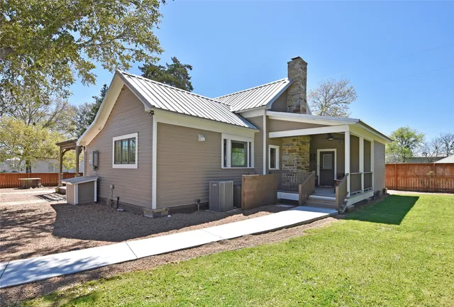 $850,000 | 315 Cedar Street, New Ulm, TX 78950