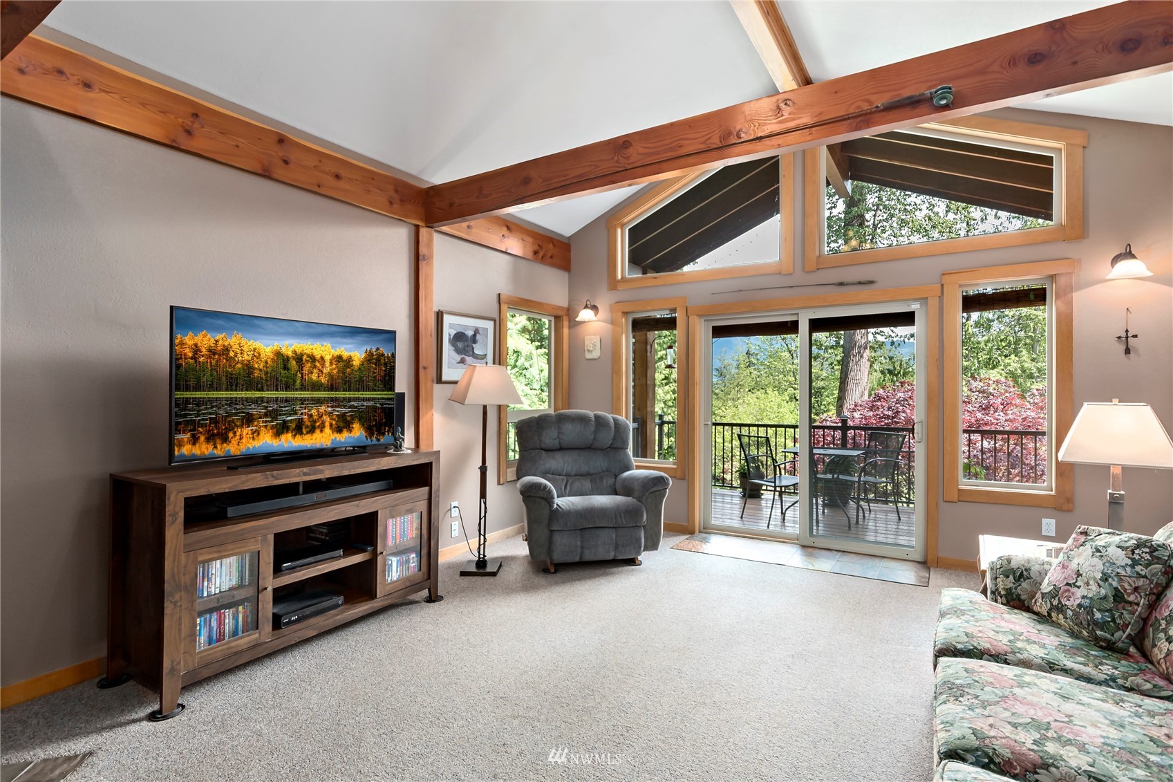 15724 Mountain View Road Mount Vernon, WA 98274 - Photo 3 of 40 Gallery Image 3