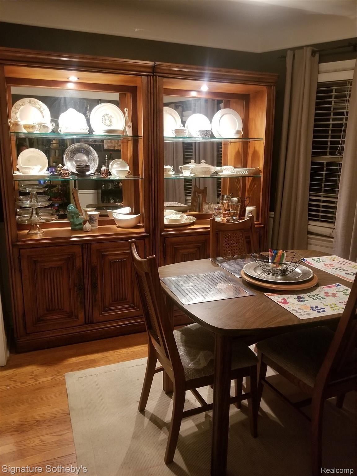 1950 Dorothea Road Berkley, MI 48072 - Photo 8 of 41 dining room.jpg