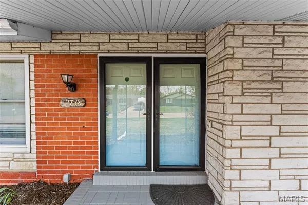 $210,000 | 2738 Westminster Drive, Florissant, MO 63033