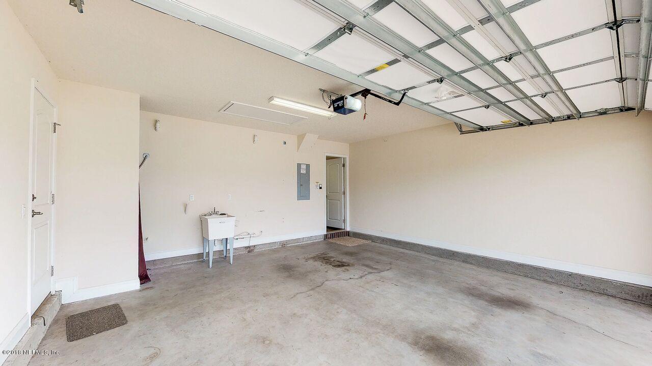 3000 Longleaf Ranch Circle Middleburg, FL 32068 - Photo 23 of 31 Garage