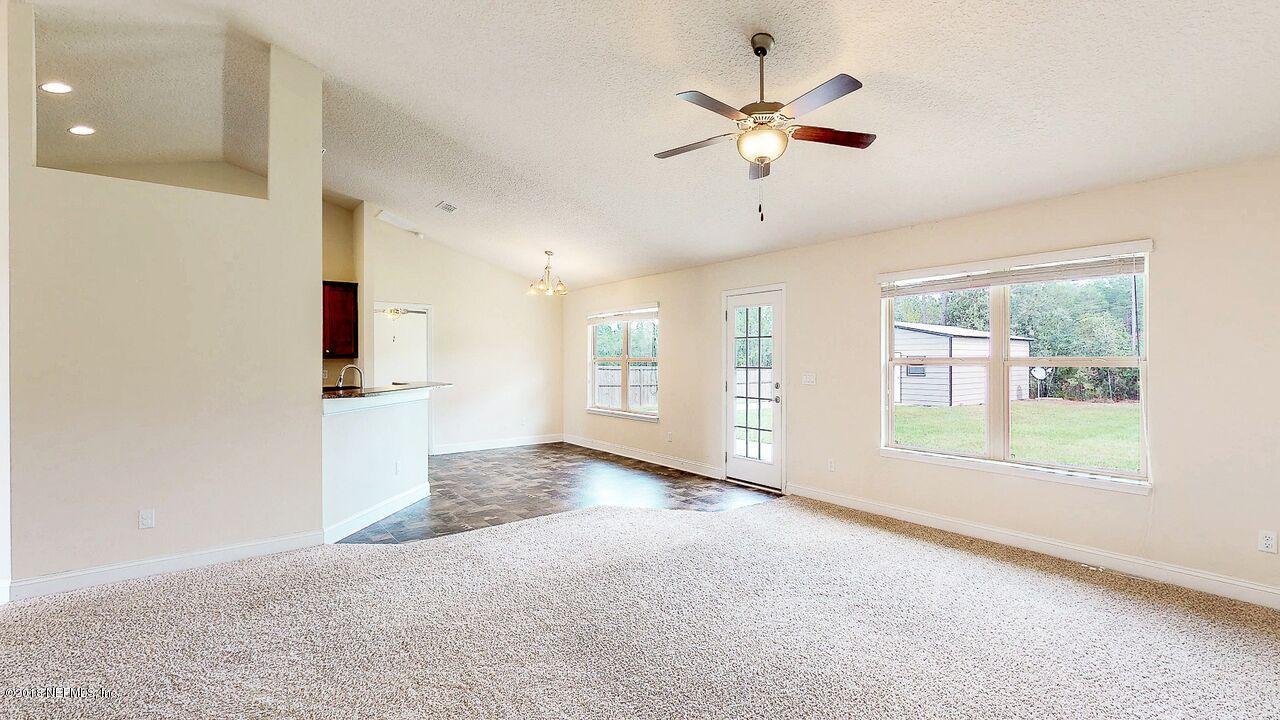 3000 Longleaf Ranch Circle Middleburg, FL 32068 - Photo 7 of 31 Living Room