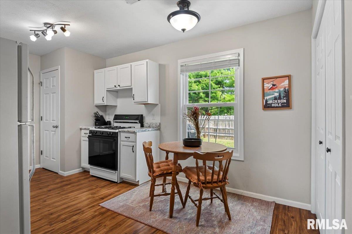 4105 McCormick Drive Springfield, IL 62707 - Photo 7 of 20