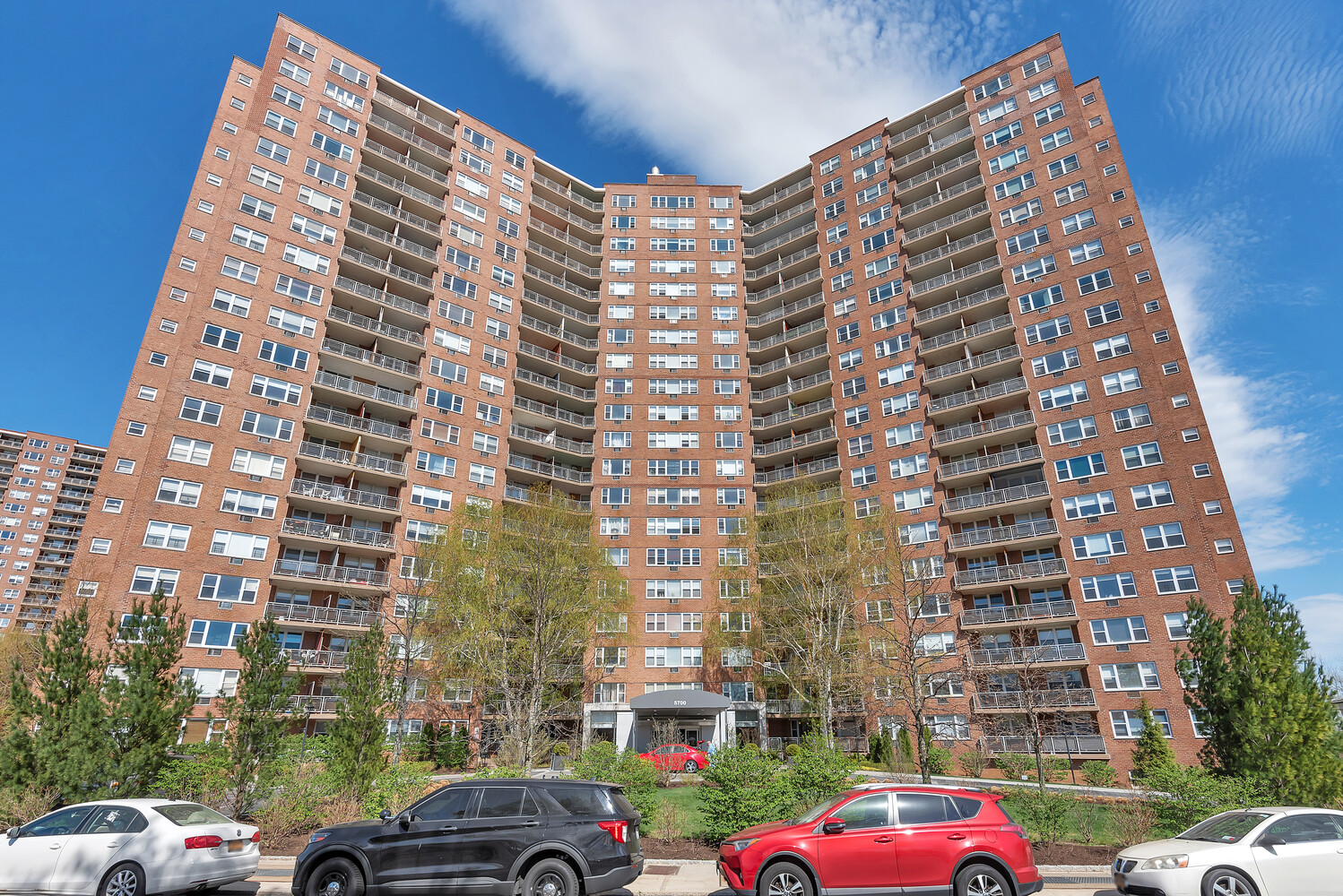 5700 Arlington Avenue, Unit 22R Bronx, NY 10471 - Photo 13 of 14 a front view of a building