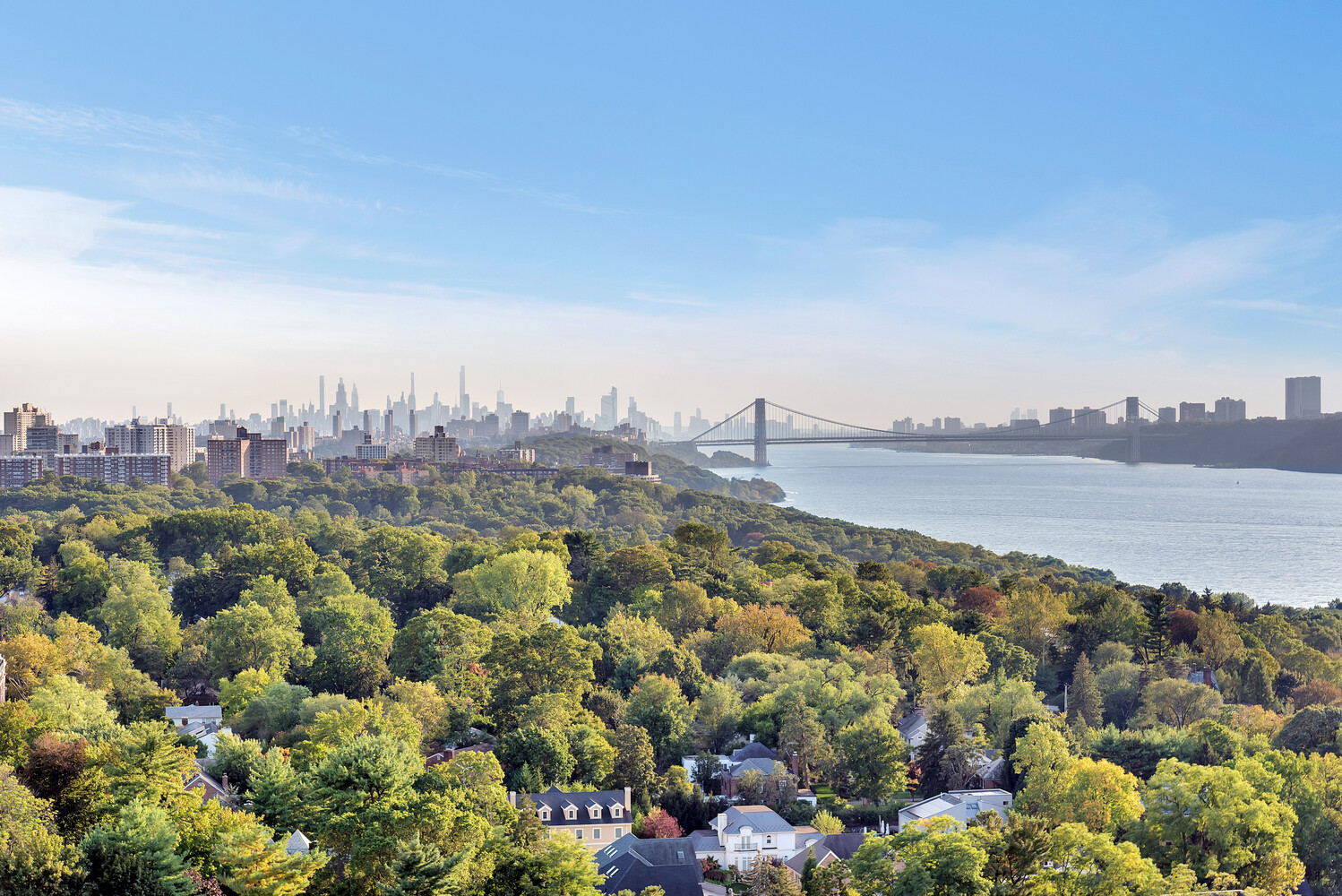 5700 Arlington Avenue, Unit 22R Bronx, NY 10471 - Photo 4 of 14 a view of a city