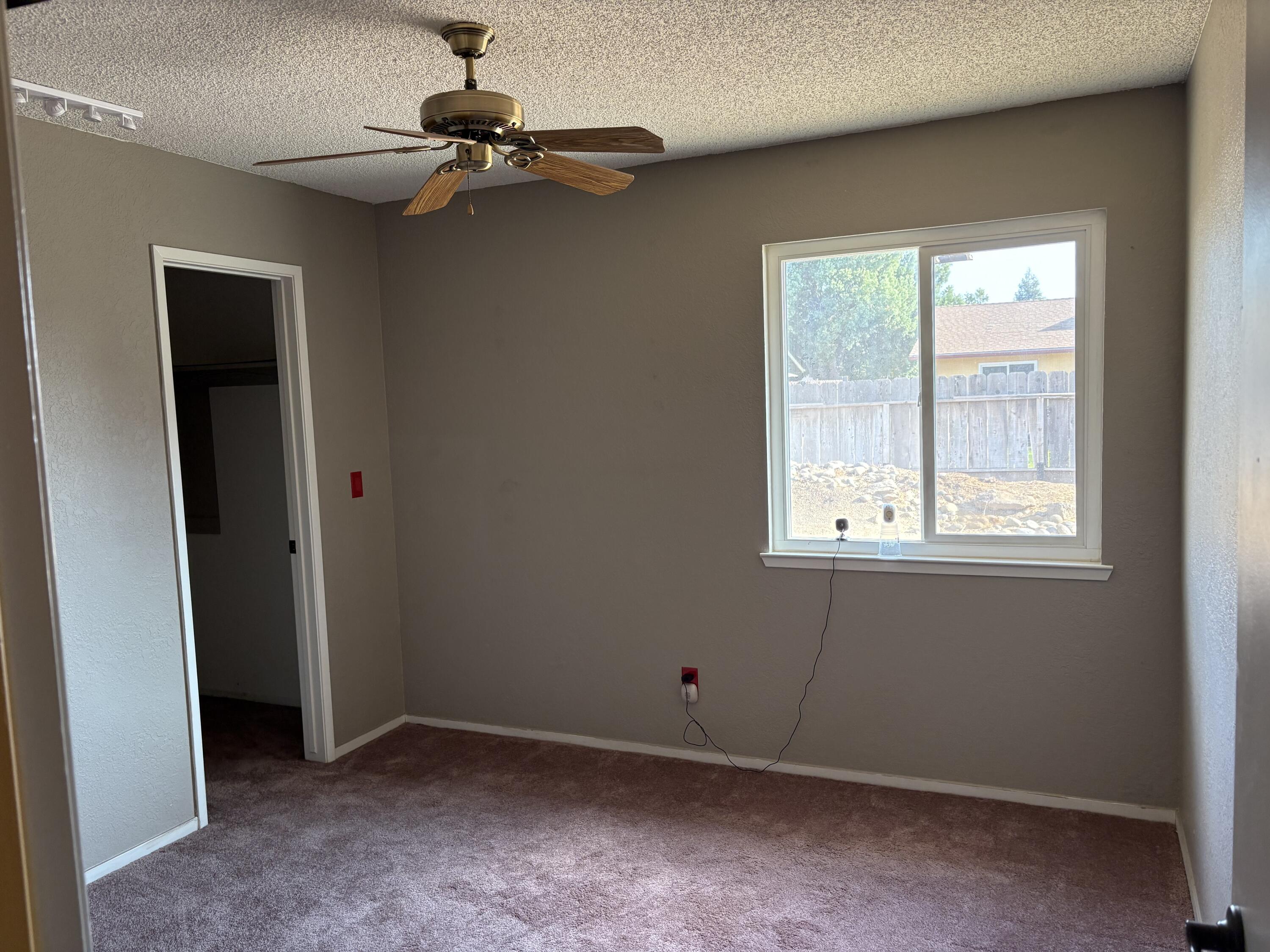 808 Vine Street Exeter, CA 93221 - Photo 14 of 27 2nd Bedroom