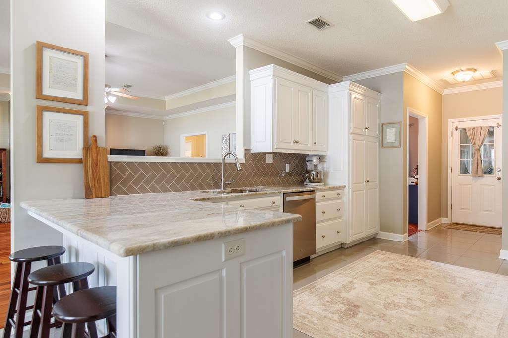2916 Tara Road Valdosta, GA 31605 - Photo 12 of 44 Gallery Image 12