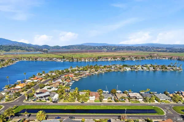 $1,995,000 | 124 Montego Key, Novato, CA 94949