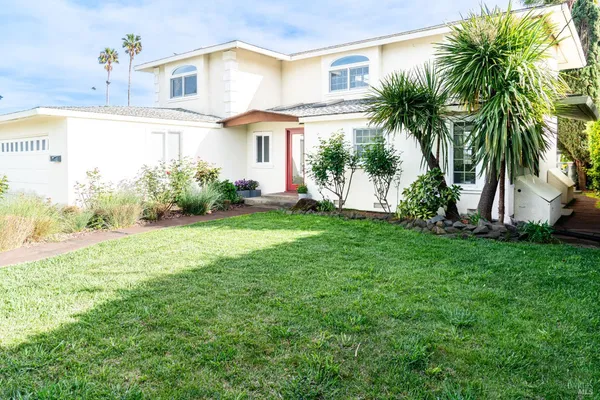 $1,995,000 | 124 Montego Key, Novato, CA 94949