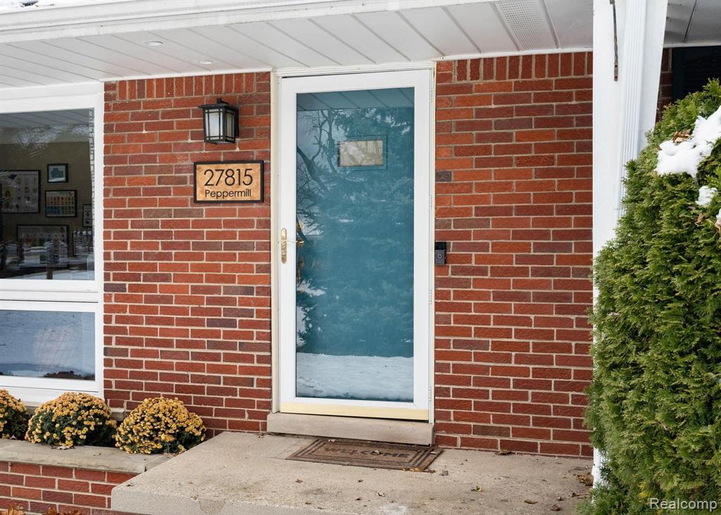 27815 Peppermill Road Farmington Hills, MI 48331 - Photo 4 of 30