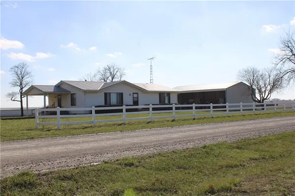 $1,275,000 | 23974 Ayers Road, Greeley, KS 66033