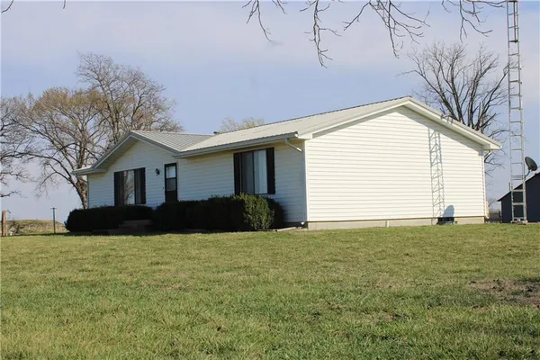$1,275,000 | 23974 Ayers Road, Greeley, KS 66033