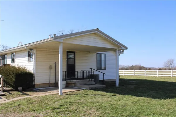 $1,275,000 | 23974 Ayers Road, Greeley, KS 66033