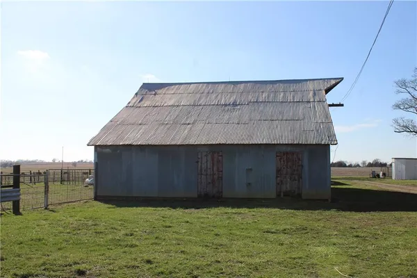 $1,275,000 | 23974 Ayers Road, Greeley, KS 66033