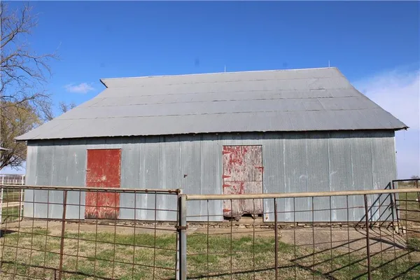 $1,275,000 | 23974 Ayers Road, Greeley, KS 66033