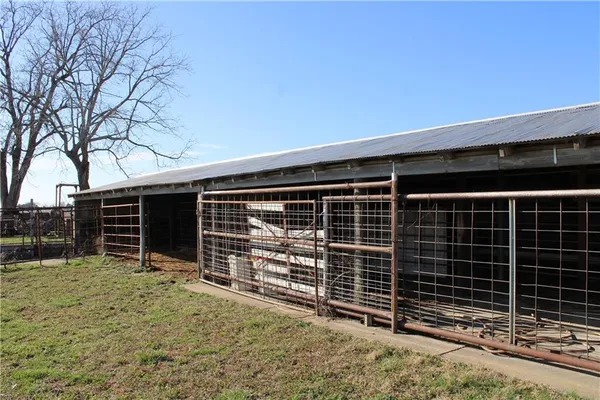 $1,275,000 | 23974 Ayers Road, Greeley, KS 66033