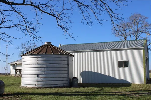 $1,275,000 | 23974 Ayers Road, Greeley, KS 66033
