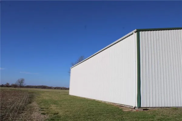 $1,275,000 | 23974 Ayers Road, Greeley, KS 66033