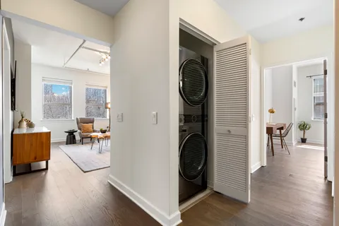 $425,000 | 437 West Division Street, Unit 310, Chicago, IL 60610