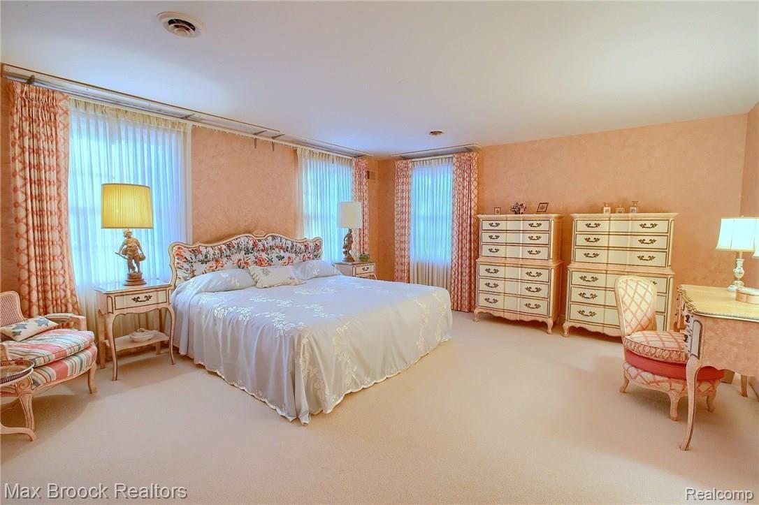300 Cranbrook Road Bloomfield Hills, MI 48304 - Photo 33 of 51 2nd Bedroom Suite