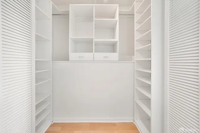 $5,900 | 219 Brannan Street, Unit 7J, San Francisco, CA 94107