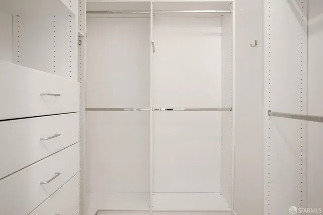 $5,900 | 219 Brannan Street, Unit 7J, San Francisco, CA 94107