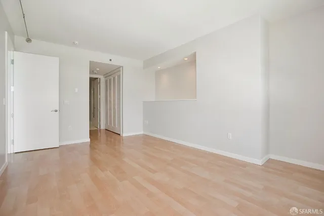 $5,900 | 219 Brannan Street, Unit 7J, San Francisco, CA 94107