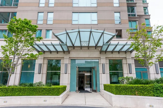 $5,900 | 219 Brannan Street, Unit 7J, San Francisco, CA 94107