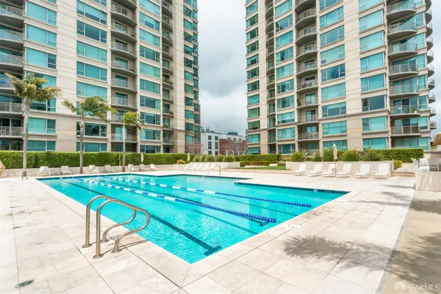 $5,900 | 219 Brannan Street, Unit 7J, San Francisco, CA 94107