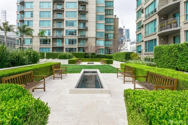 $5,900 | 219 Brannan Street, Unit 7J, San Francisco, CA 94107