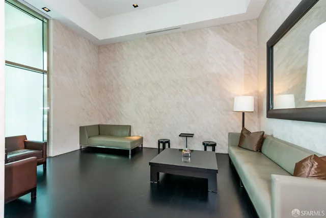 $5,900 | 219 Brannan Street, Unit 7J, San Francisco, CA 94107