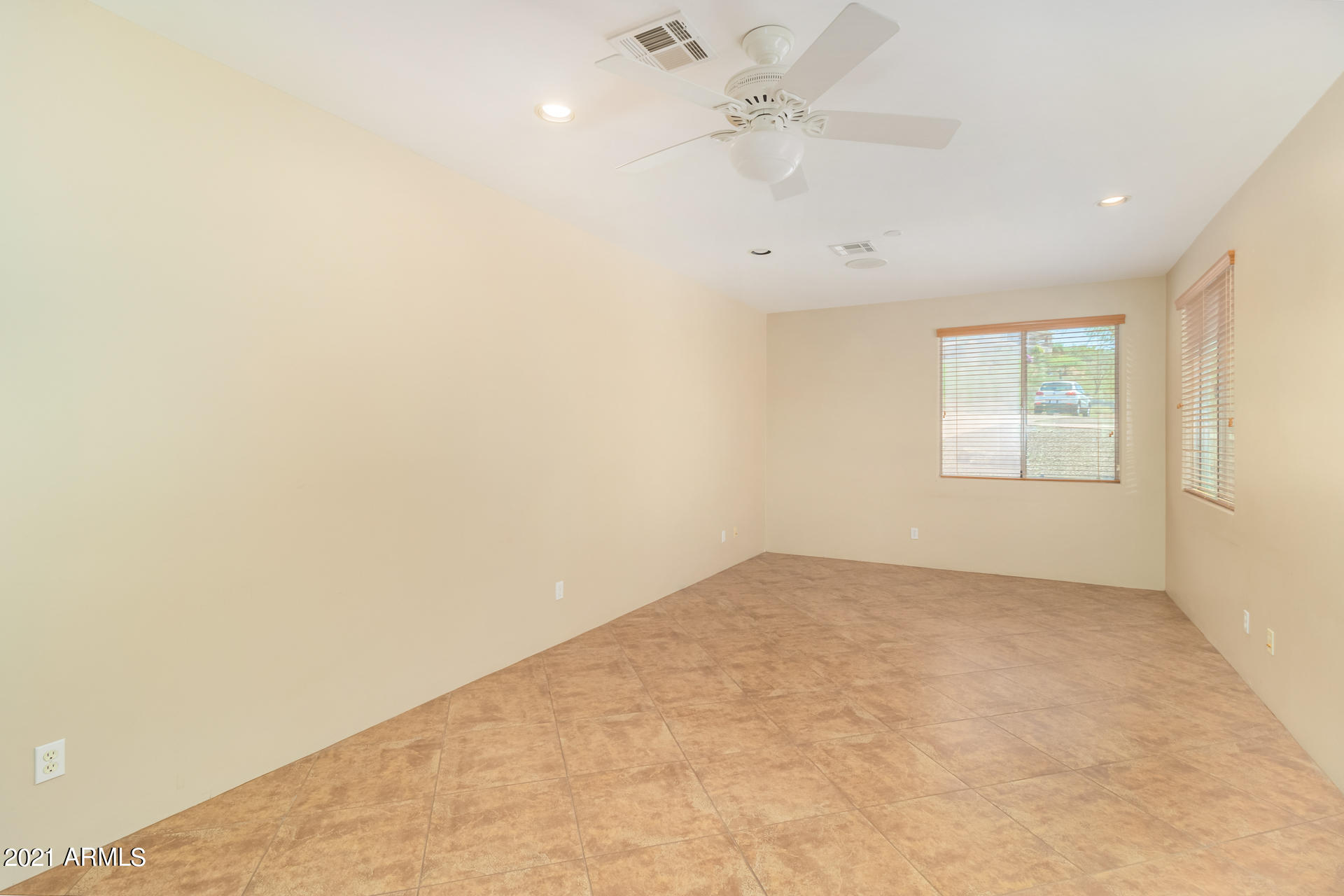 520 East Briles Road Phoenix, AZ 85085 - Photo 33 of 52 32-Briles