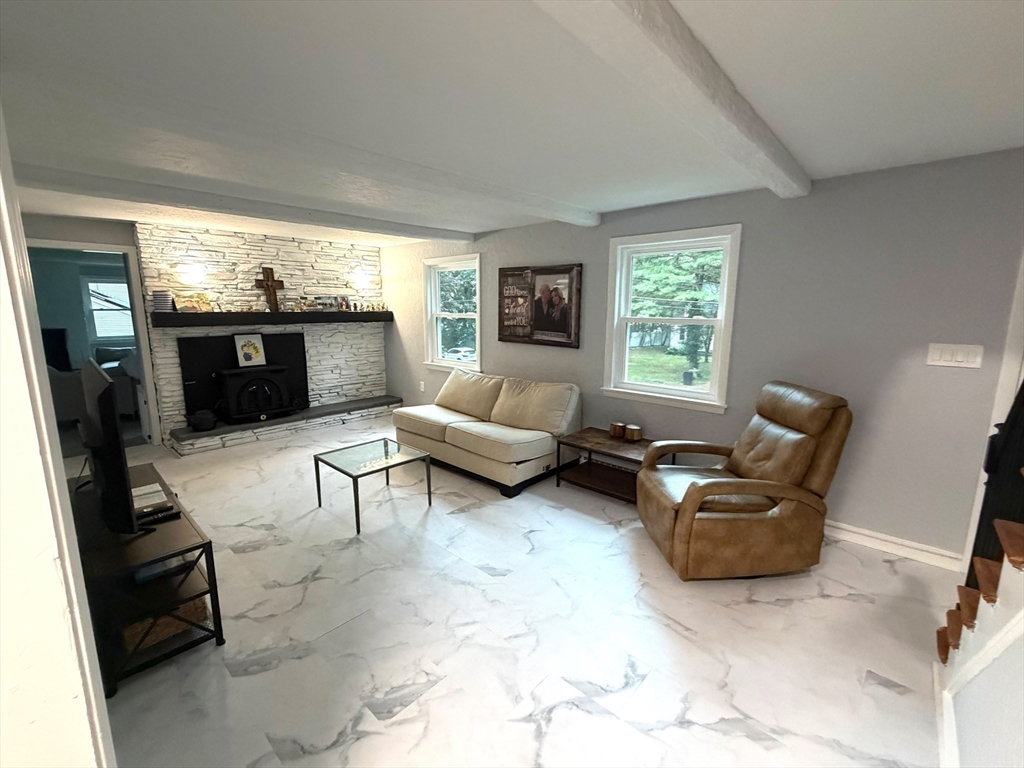 40 Neal Street Walpole, MA 02081 - Photo 7 of 42 Gallery Image 7