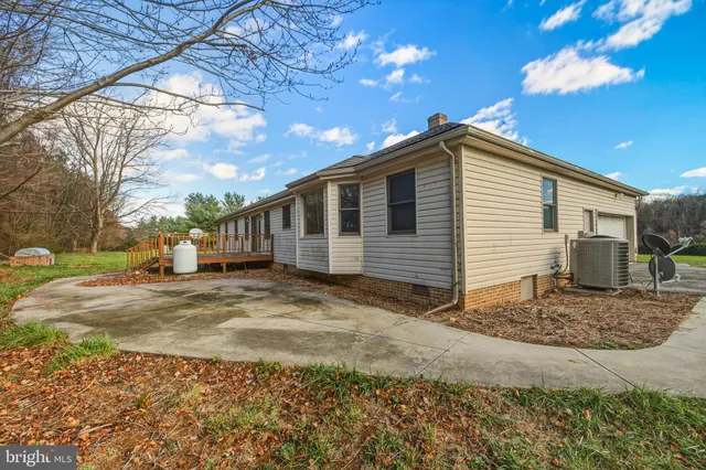 a outdoor view with a sitting space