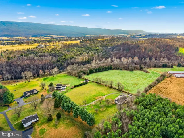 $485,000 | 948 Battlefield Bluff Drive, New Market, VA 22844