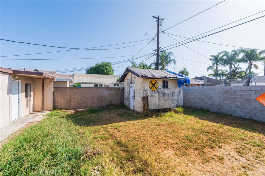 22428 Neptune Avenue Carson, CA 90745 - Photo 32 of 36 a view of a backyard