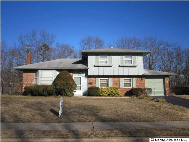 11 Putnam Road Howell, NJ 07731 - Photo 1 of 3 Primary Photo