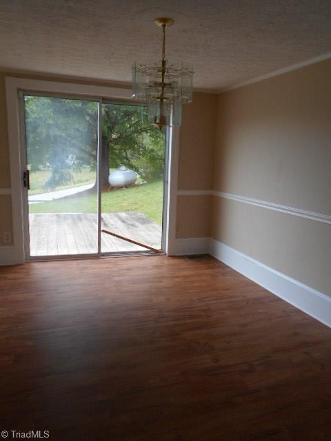 1872 Parsonville Road Purlear, NC 28665 - Photo 11 of 36 dining room