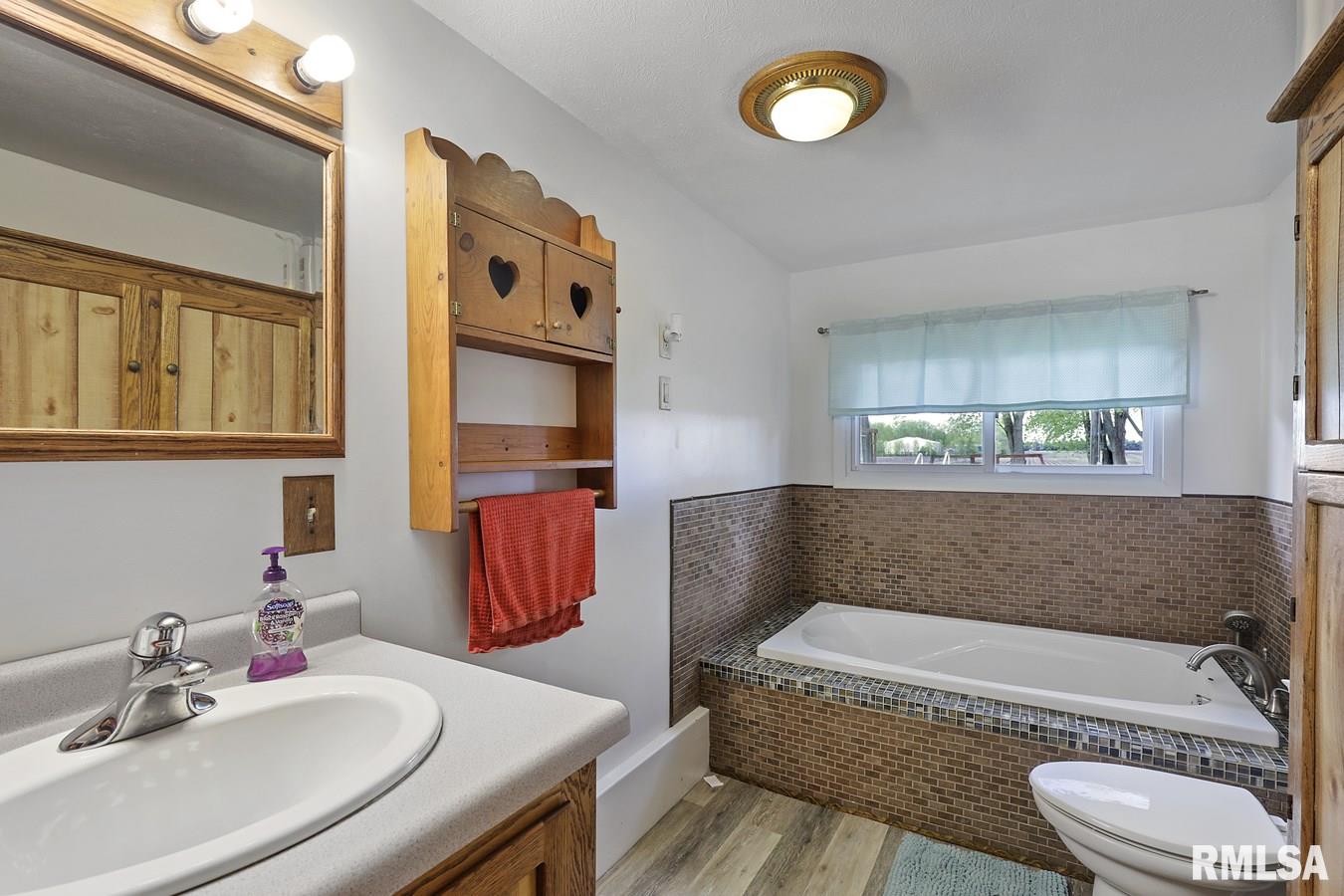 4236 Bissell Road Springfield, IL 62707 - Photo 16 of 23