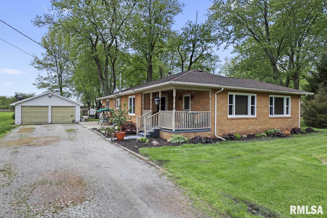 4236 Bissell Road Springfield, IL 62707 - Photo 2 of 23