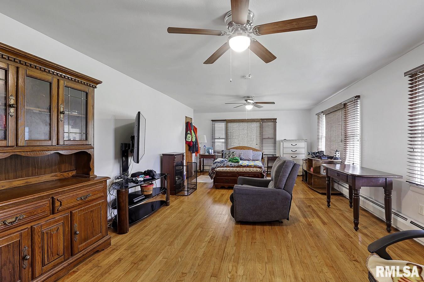 4236 Bissell Road Springfield, IL 62707 - Photo 4 of 23