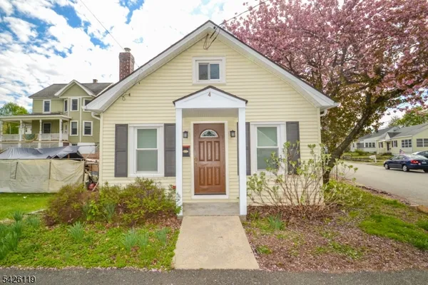 $279,000 | 4 West Lincoln Avenue, Rockaway, NJ 07866