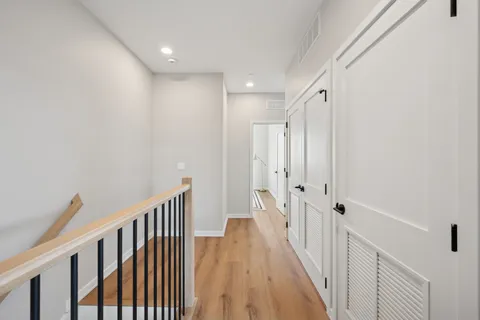 $650,000 | 944 Beloit Avenue, Unit 5, Forest Park, IL 60130