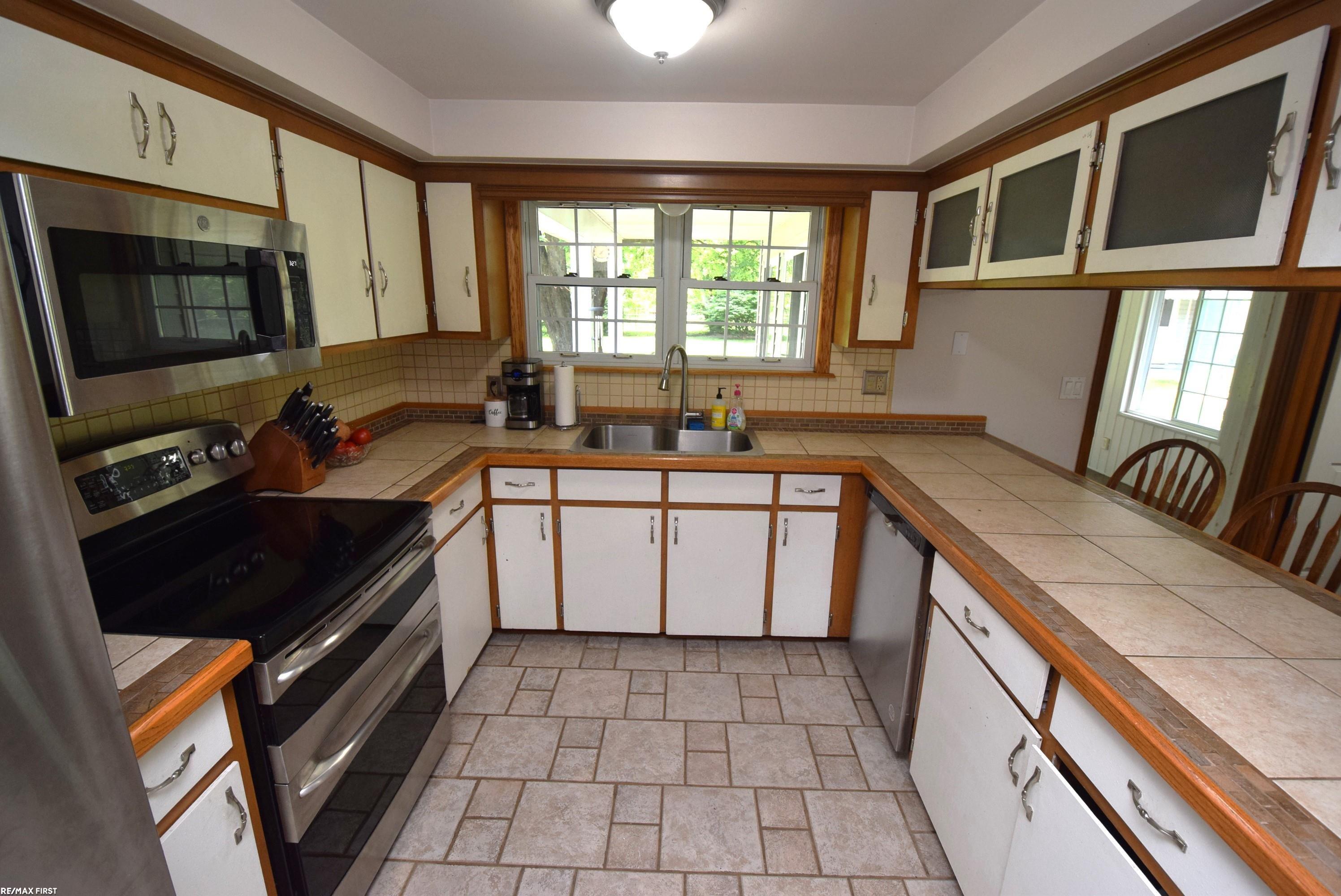 24975 Armada Ridge Road Armada, MI 48005 - Photo 25 of 73 50153079-3fd27446-9ef4-4320-8ff7-829fe0052399.JPG