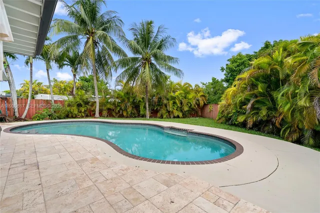 $5,500 | 13611 Southwest 77th Street, Miami, FL 33183